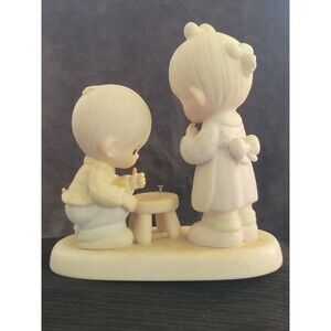 1990 PRECIOUS MOMENTS "THUMB-BODY LOVES YOU" FIGURINE